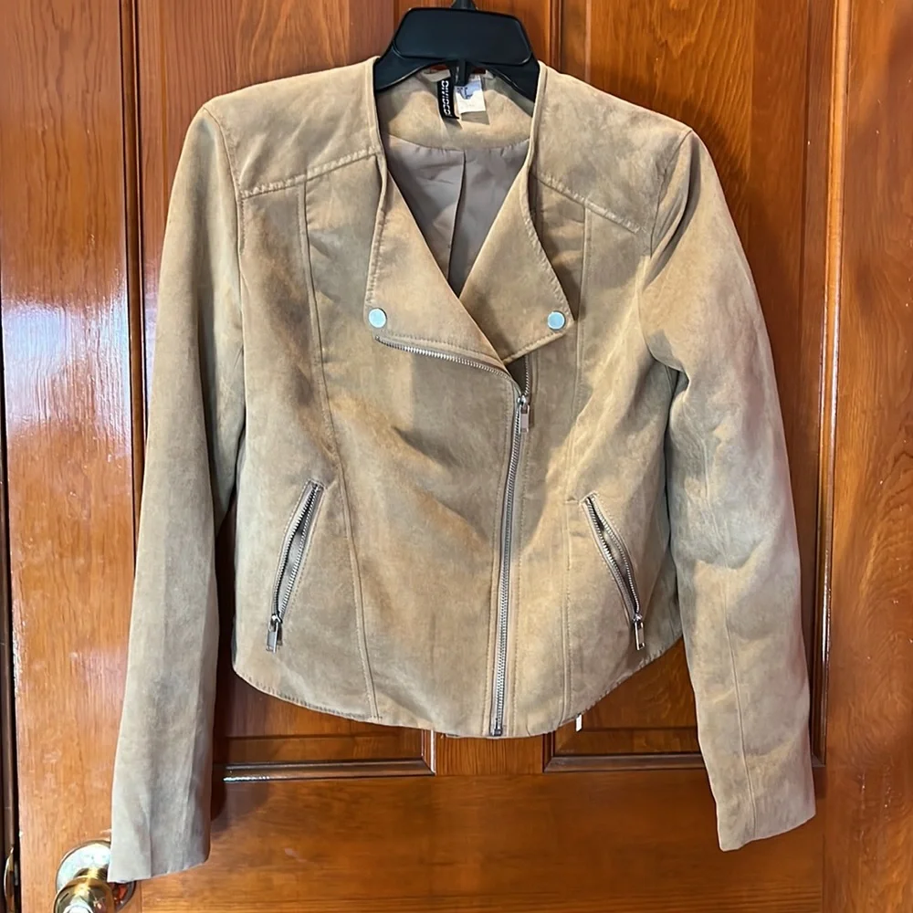 H&M divided jacket - Picture 2 of 3